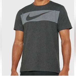 Nike Men’s Dri-fit Breathe Graphic T-shirt XL
